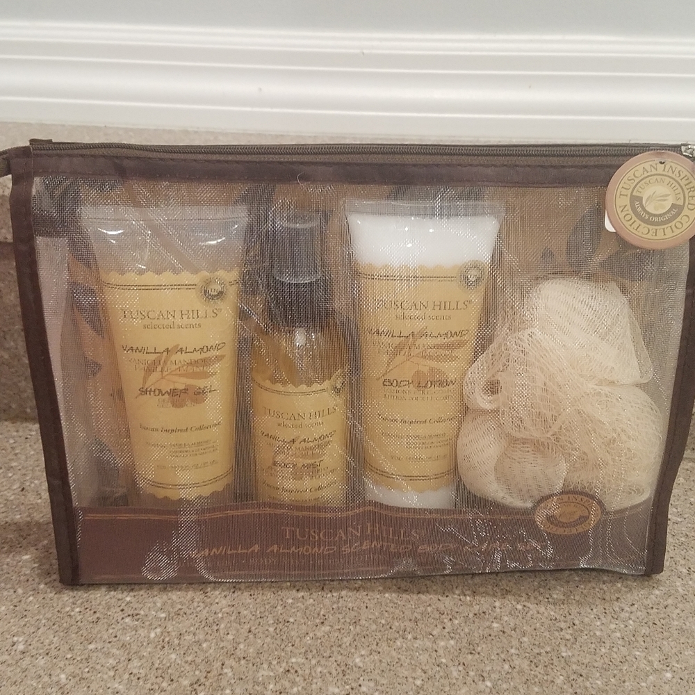 Tuscan Hills Vanilla Almond Scented Body C…